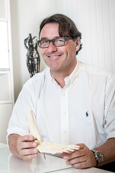 Dr. med. Manuel Jaques Dr. med. Manuel Jaques